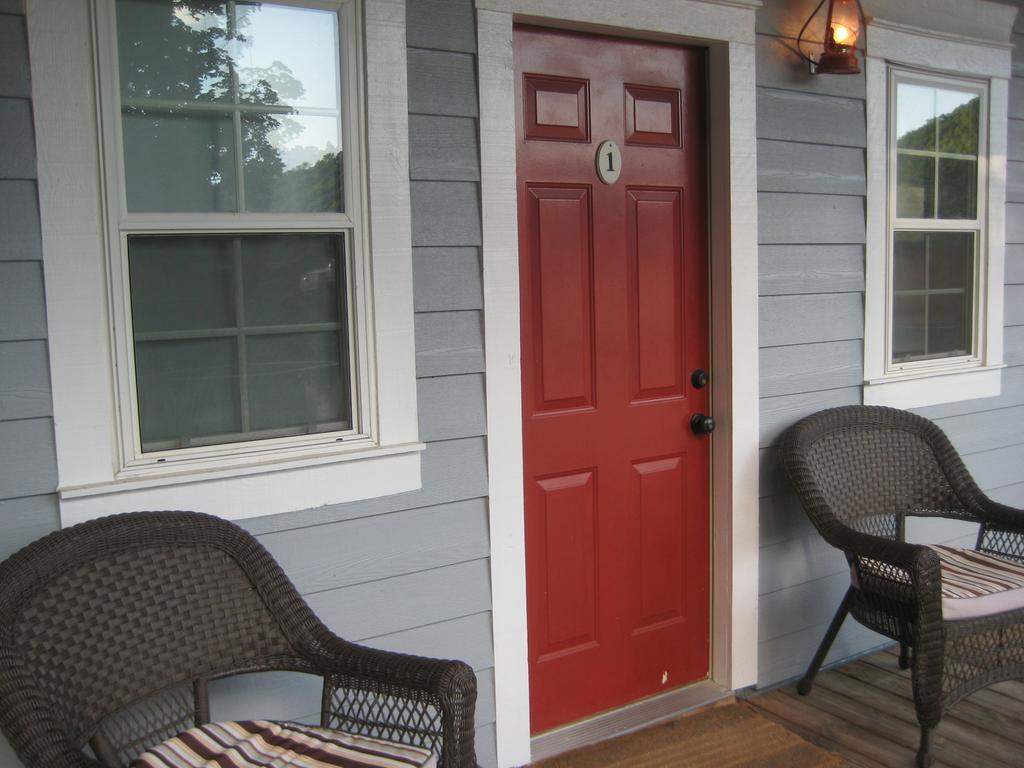 Hotel Backwoods Bed And Bath McGregor Exterior foto